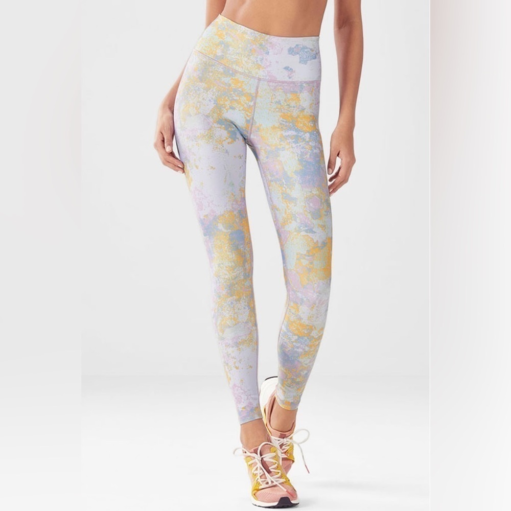 Fabletics Define PowerHold High-Waist
Leggings in Paloma Print Pastel Marble L